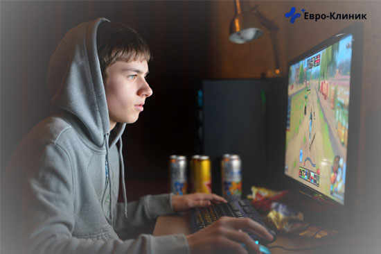 Лечение игромании у подростков Подросток играет в игру